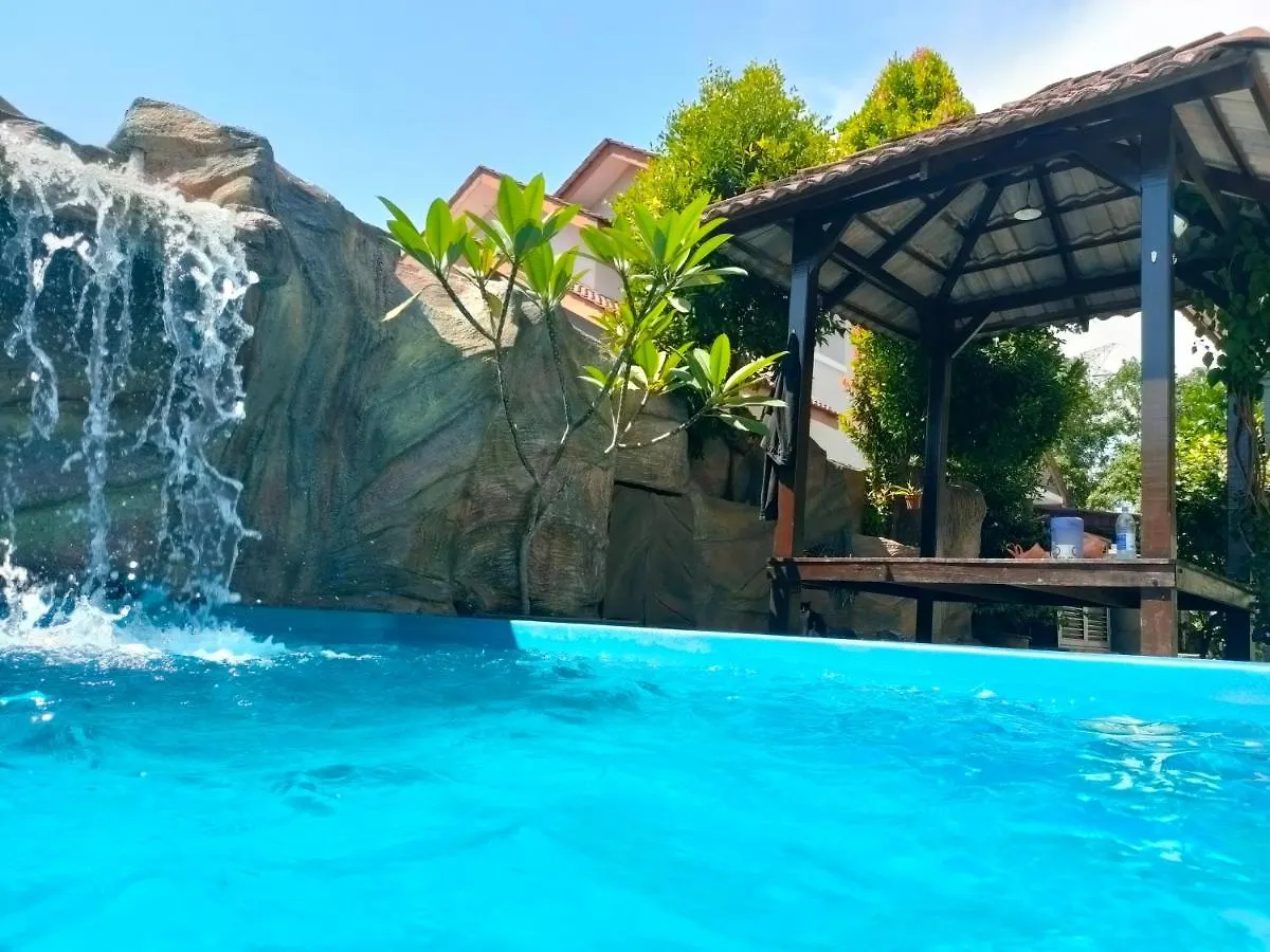 Malacca Roemahkoe Holidayhome מלזיה