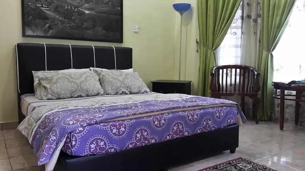 בית נופש Malacca Roemahkoe Holidayhome
